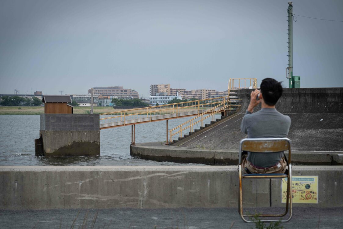 Pequeño oratorio Gojukkenbana Muenbotokedō. Honra las almas de las numerosas víctimas cuyos cuerpos llegaron arrastrados por el agua a las inmediaciones de Haneda, entre ellas las de ahogamientos en el río Tama, del Gran Terremoto de 1923 y del gran bombardeo de Tokio de 1945. (Fotografía de Hatsuzawa Ari)