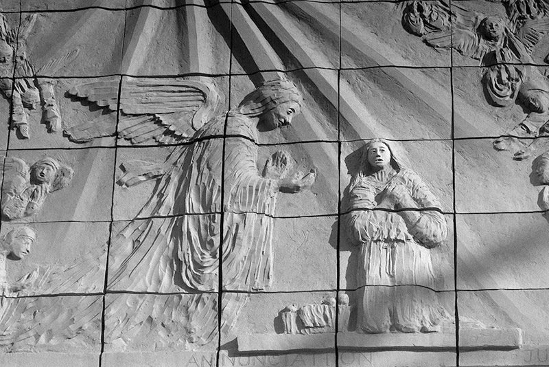 L’Annonciation (relief mural)
