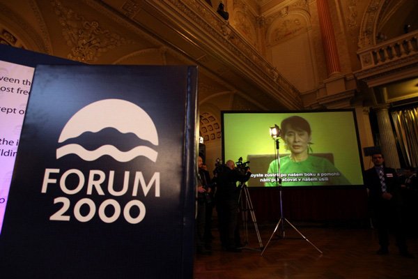 Aung San Suu Kyi addresses Forum 2000 in a videotaped message. (Photo: Forum 2000 Foundation)