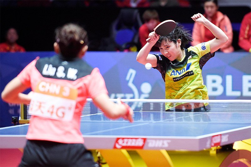 2018年5月第54回世界卓球選手権スウェーデン大会女子決勝、日本・平野美宇選手が中国選手と対戦（千葉格/アフロ）