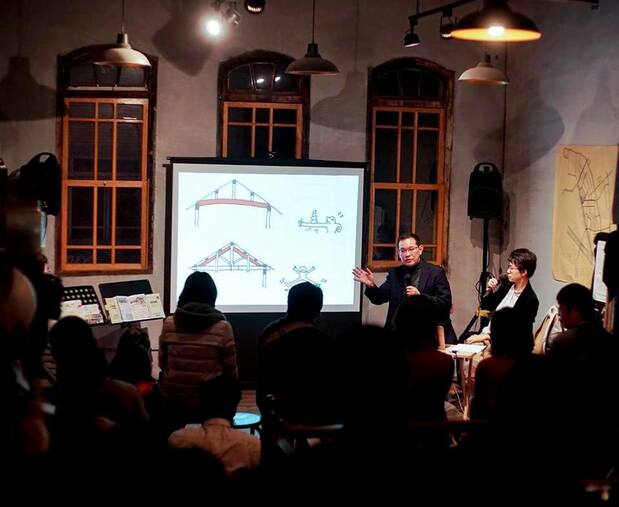 台湾鹿港で講演する渡邉義孝さん(筆者撮影)
