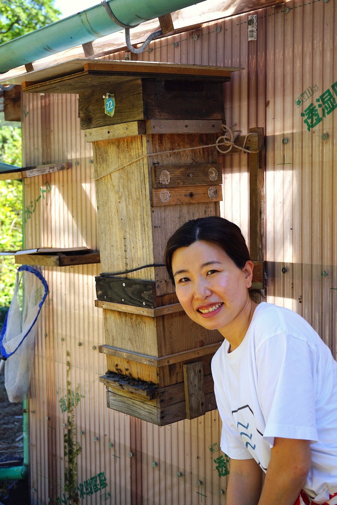 Kobayashi Kei, la gérante de Kawangui, et ses ruches