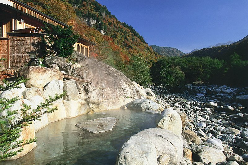 （写真提供　槍見館）
