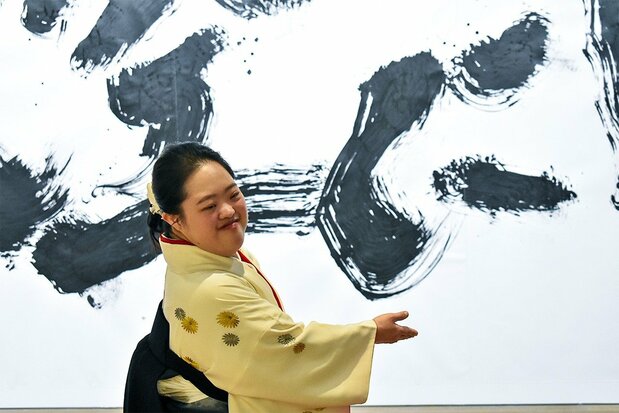 「みなさん、いらしてください!」と手招く翔子さん。