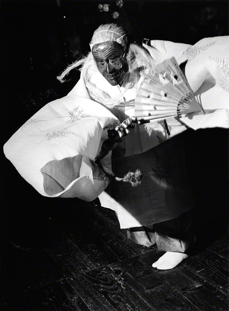 3.“Longevity Dance, Motsuji Temple, Hiraizumi, Iwate.” Taken by Haga Hideo, 1979. © Haga Hideo.