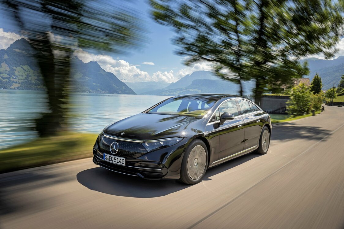 メルセデス・ベンツが初めてEV専用プラットフォームを採用したEQS　©Mercedes-Benz