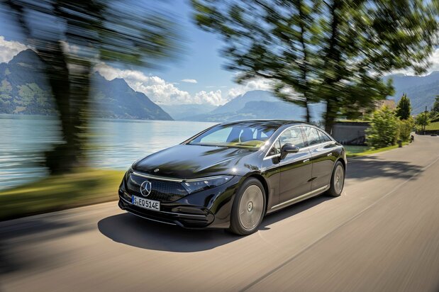 メルセデス・ベンツが初めてEV専用プラットフォームを採用したEQS ©Mercedes-Benz