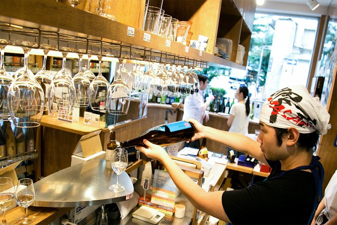 The tasting bar at Ginza Kimijimaya offers about 20 varieties of nihonshu.