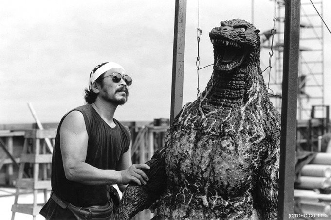 Satsuma Kenpachirō durante el rodaje de Godzilla contra Destoroyah. (©Toho Co., Ltd.)