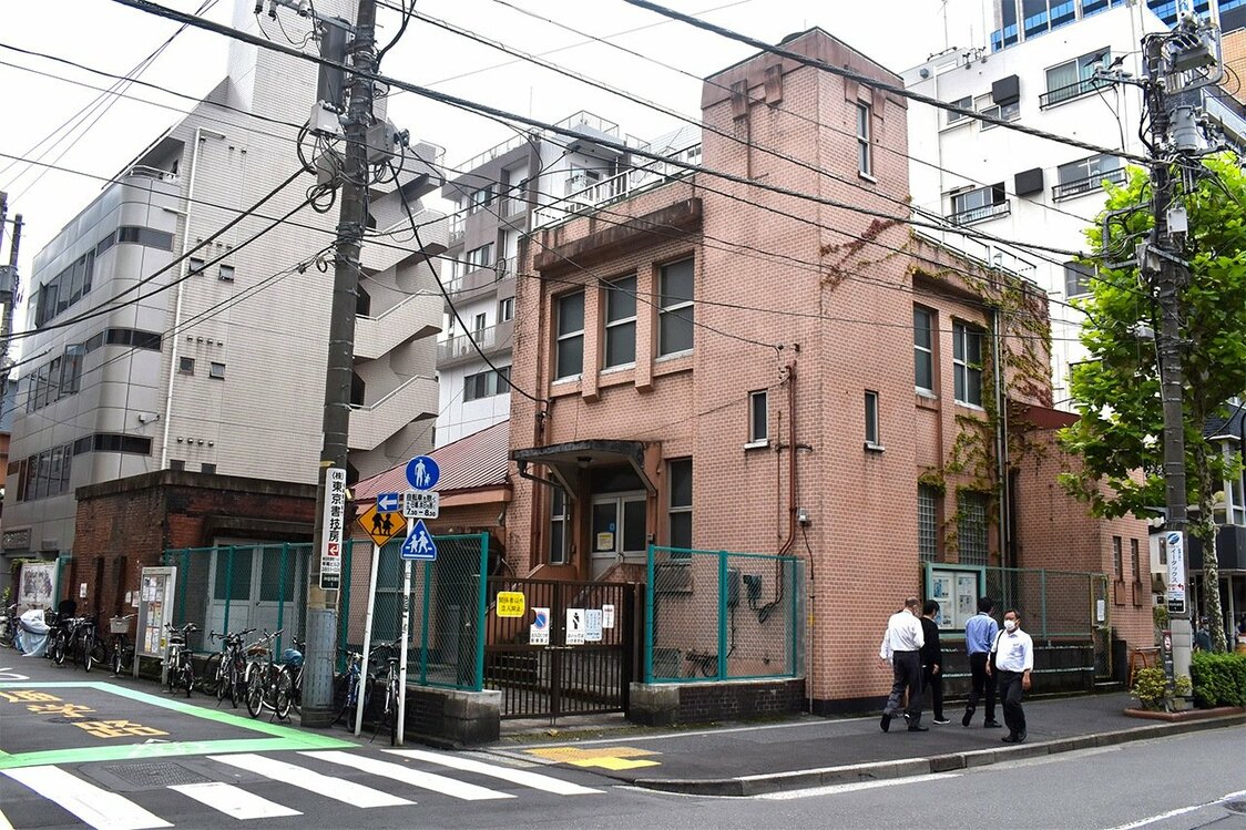 下水道ポンプ所（2023年に取り壊された。写真は2021年撮影）