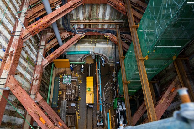Construcción de un túnel subterráneo para verter el agua tratada a 1 kilómetro de la costa. Imagen de septiembre de 2022. (© Nippon.com)