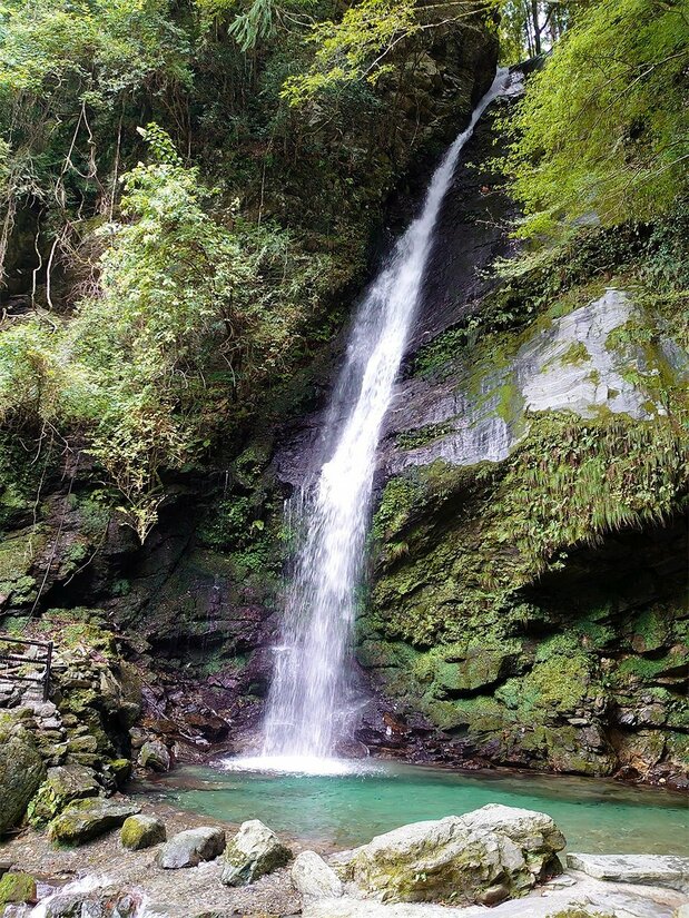 The Biwanotaki waterfall.