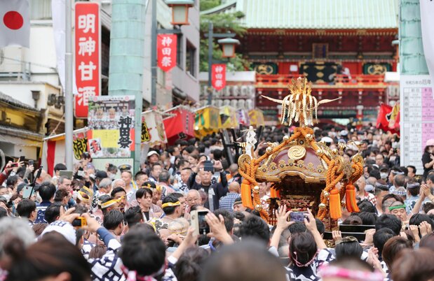 神田祭的高潮，神轿入宫，2023年5月14日（图片：时事社）