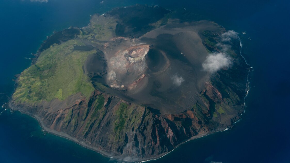 Vista panorámica de Torishima tomada por la Guardia Costera en agosto de 2020.