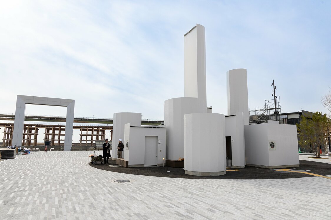 いのち動的平衡館の近くにある「トイレ8」は“多様性”がテーマ
