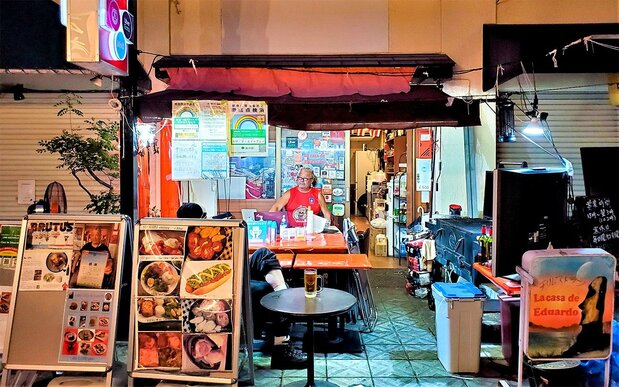 Casa de Eduardo Chilean restaurant. (© Kumazaki Takashi)