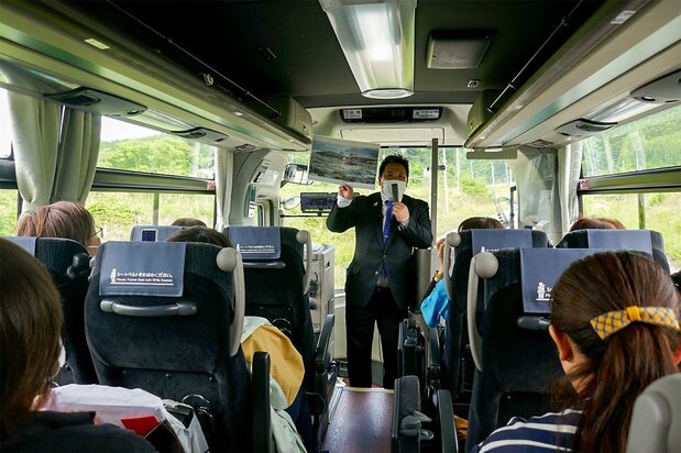 Dentro del Kataribe Bus. (Fotografía de la autora)