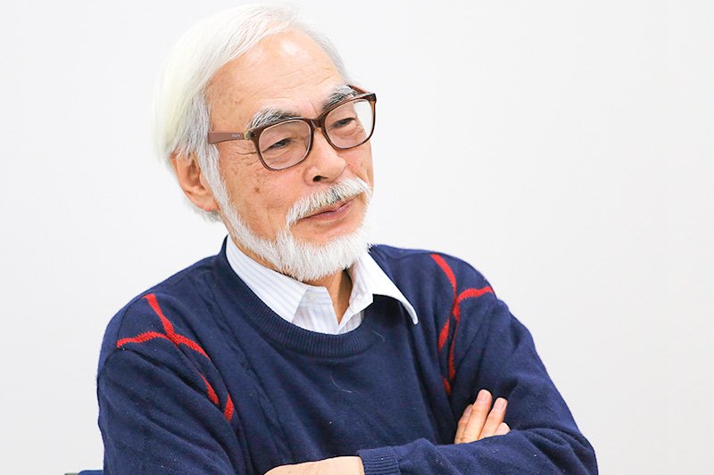 講演後の記者会見で。