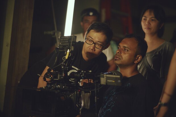 『夕霧花園』撮影中のトム・リン監督 ©2019 ASTRO SHAW, HBO ASIA, FINAS, CJ ENTERTAINMENT ALL RIGHTS RESERVED