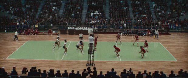 1964年東京五輪の女子バレーボール決勝、日本の金メダルが決まる瞬間 ©UFO Production