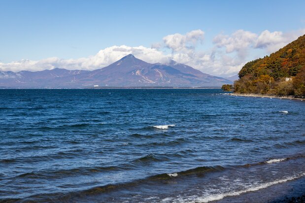 江戸時代の安積地方の人々が憧れた猪苗代湖の水。奥に見えるのは磐梯山