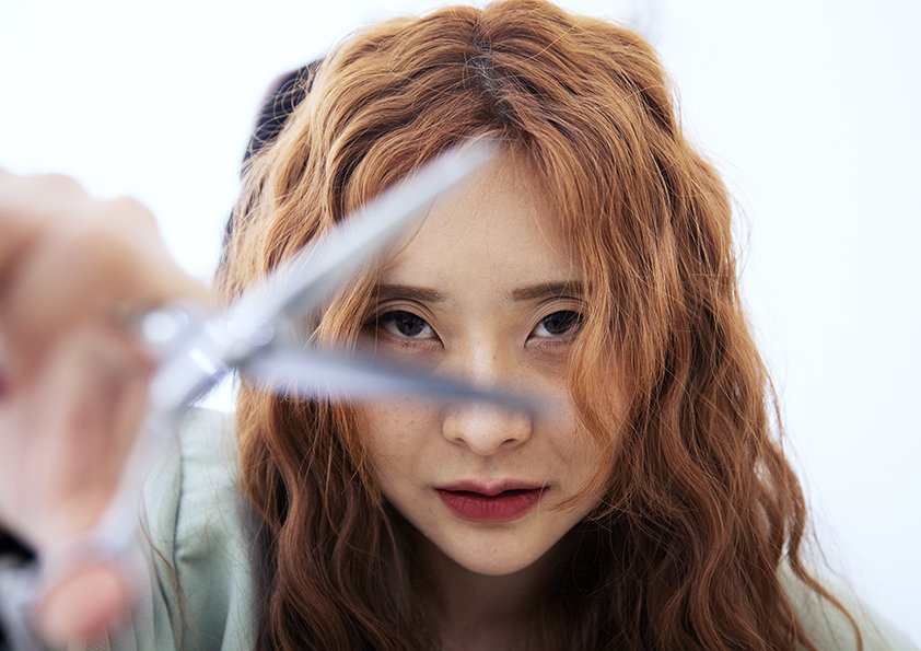 梁「彼女は美容師で『なんでも切っちゃうよ！』と面白いコメントを送ってくれました」