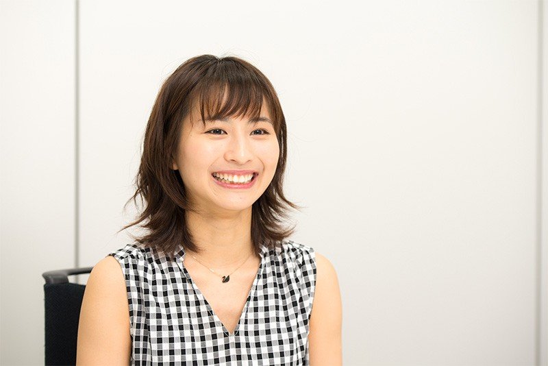 中国の“シンデレラ”が日本で歌手デビュー：龍夢柔（ロン・モンロウ）さん