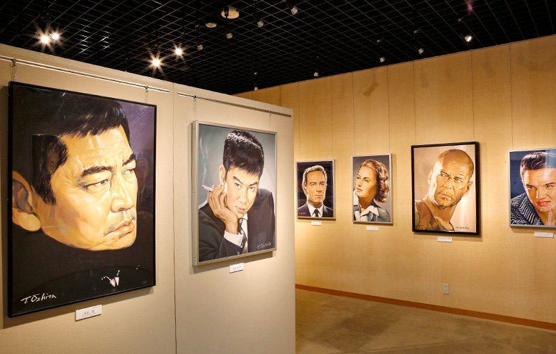 Amigos de la pantalla, la exposición de los retratos de Ōshita, se celebró en el Museo Jōyō de la ciudad de Mito, prefectura de Ibaraki, entre el 30 de mayo y el 16 de julio.
