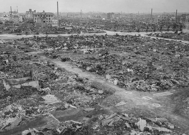 Tokyo burned to the ground following the March 1945 Great Tokyo Air Raid. (© AFP/Jiji)