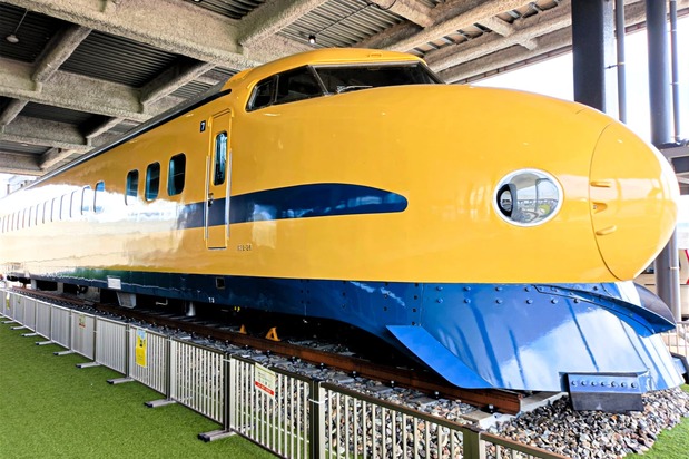 922 Series Doctor Yellow (© Photo AC)