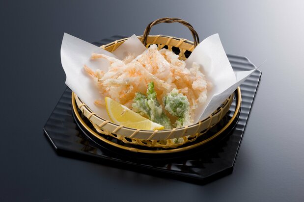 Shiroebi kakiage. (Courtesy Toyama Tourism Organization)