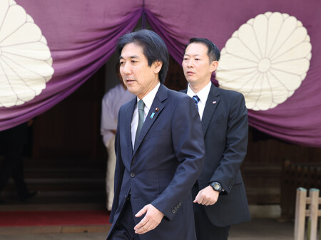 Japan PM Takaichi Makes Ritual Offering to Yasukuni Shrine