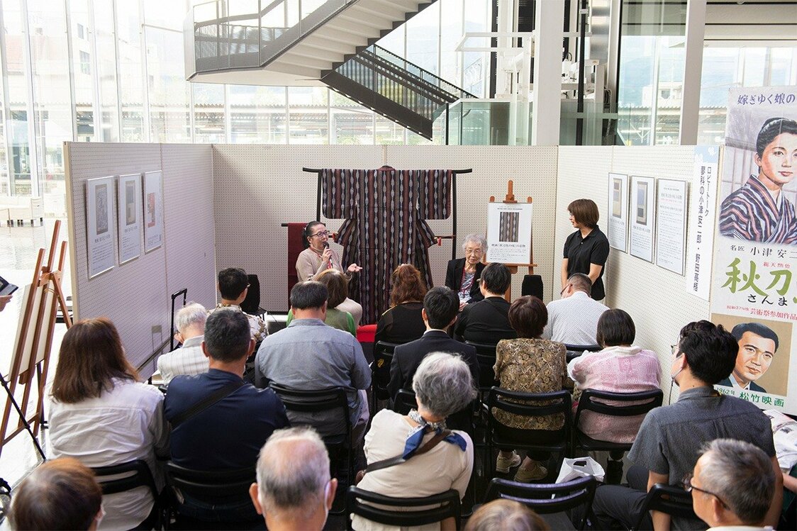 在2023年纪念小津安二郎暨蓼科高原电影节上，小津亚纪子跟小津的另一位外甥女山下和子共叙小津安二郎往事