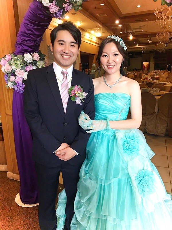 新郎新婦（提供：大洞 敦史）
