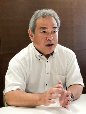 江戶川區立小松川第二國中校長橫澤廣美 曾至臺灣、美國的日僑學校赴任,現在正在小松川第二國中開辦從10幾歲至70幾歲,不分國籍皆可就讀的「夜間中學」。私底下是一位父親,女兒就讀國中(攝影:nippon.com編輯部 高橋郁文)