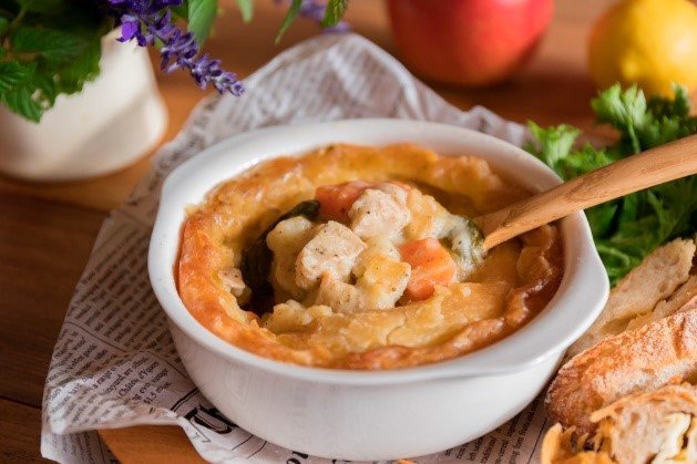 Si se tiene un entendimiento básico sobre nutrición y ciencias de la alimentación, es posible hacer sin gluten casi cualquier plato que tradicionalmente lo lleve. (© Anne Kohtz)