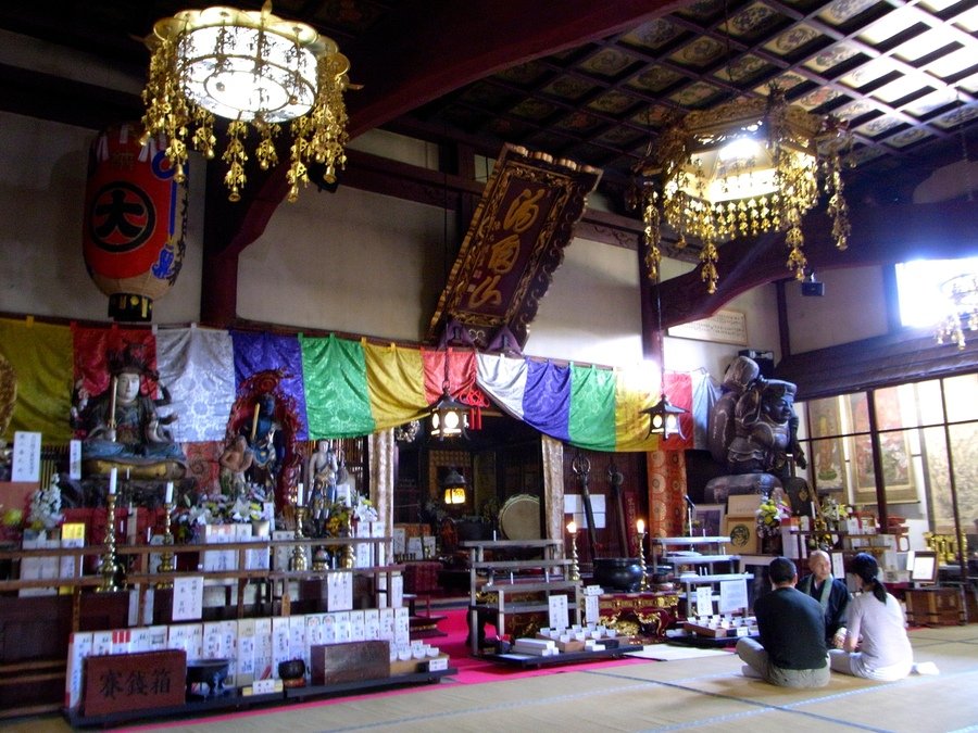 The main hall of Dainichibō.