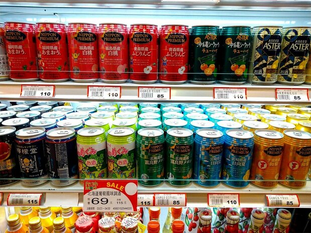 台灣百貨公司的日本飲料專櫃,許多水果沙瓦成為填補無法去日本旅遊遺憾的代替品(作者自攝)