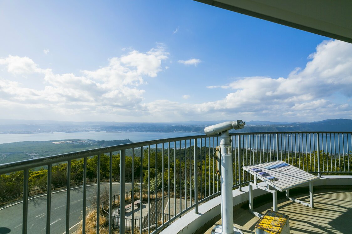 「湯之平展望所」から鹿児島市街を望む