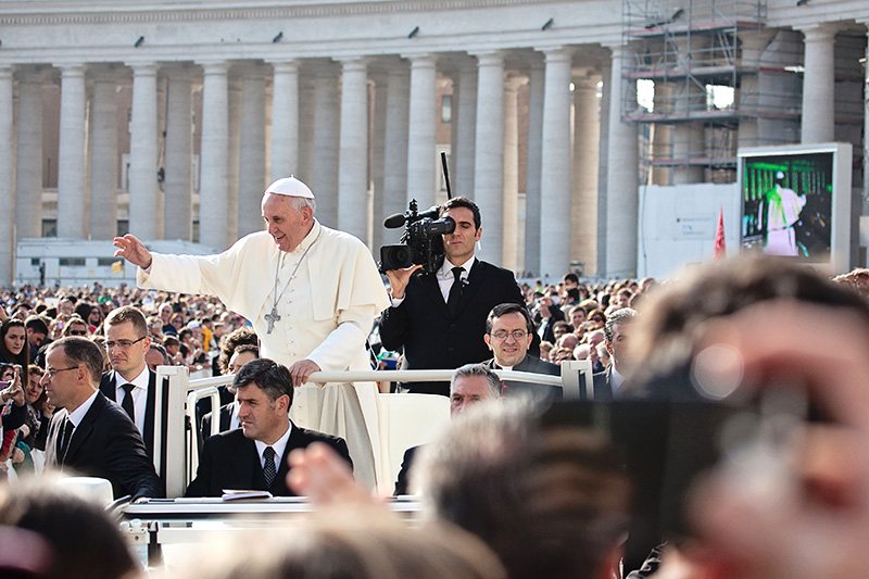 ローマ法王フランシスコ教皇、サン・ピエトロ広場。