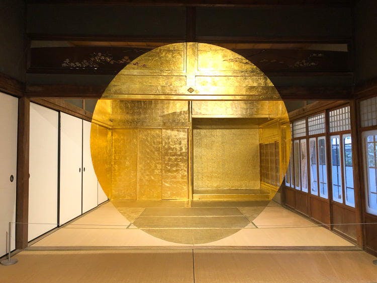 ここはヤバい異界の入り口か！　香川県・小豆島で体験するアートと祈祷の旅