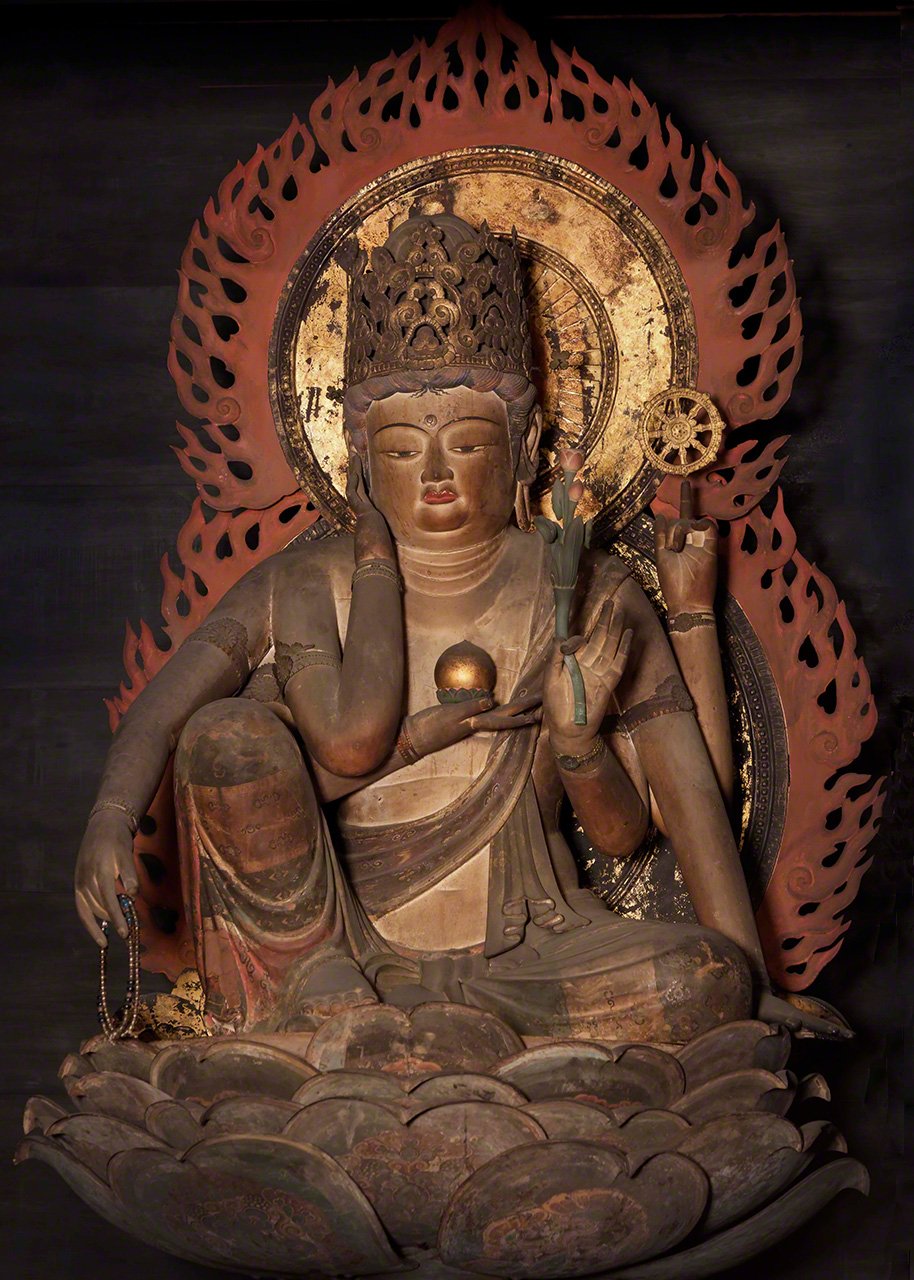 La estatua sedente de Nyoirin Kannon