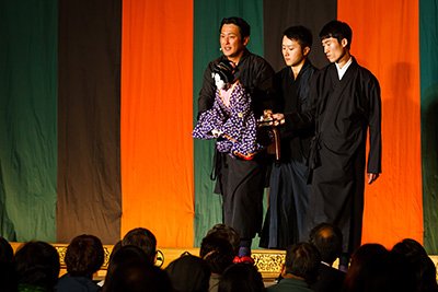 木偶師解說文樂