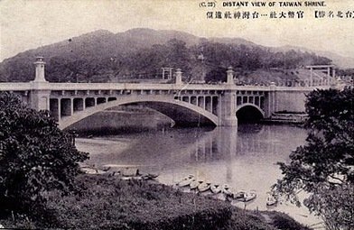 山口県産の徳山石で建設された「明治橋」（現・中山橋）（筆者提供）
