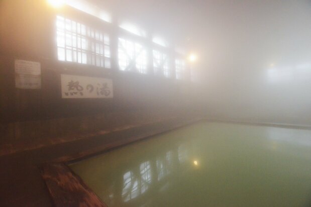 冬は外との気温差もあり浴場内が濃い湯気に包まれる