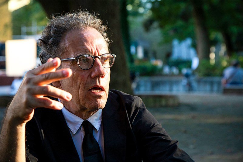 José María Sicilia ha traducido los sonidos del Gran Terremoto del Este de Japón en varias de sus obras artísticas.