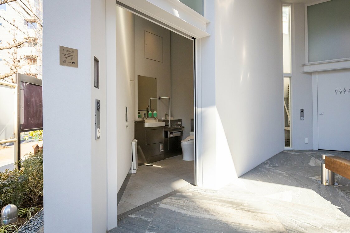 ベビーシートやフィッティングボード、オストメイト対応など、トイレ設備も充実