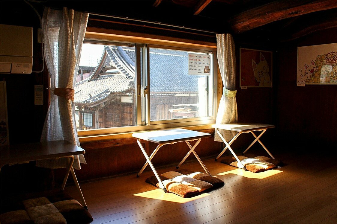 本屋を植える仕事、書店なき町に本を届ける－掛川・高久書店