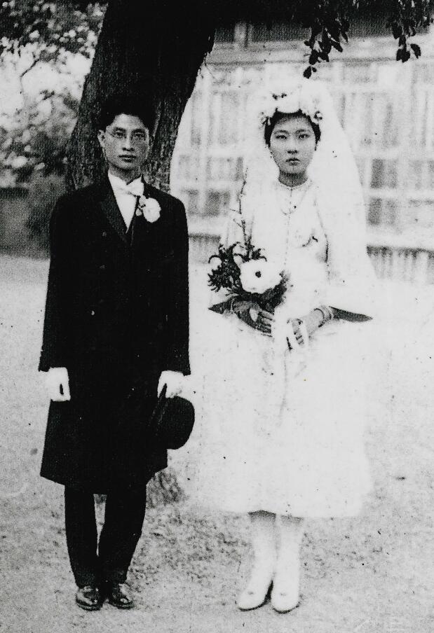 韓石泉氏と荘綉鸞氏の結婚式。台南公会堂(韓良誠氏提供)