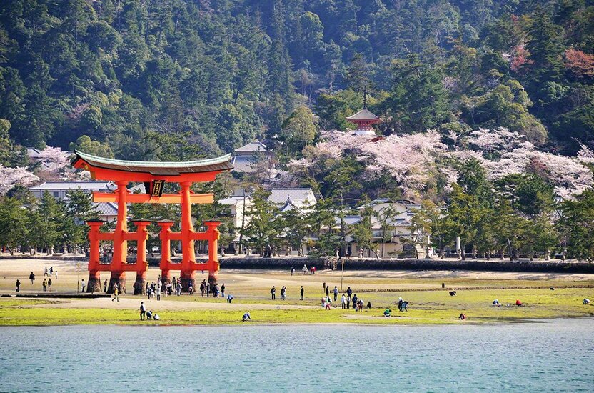 广岛县廿日市市宫岛町 严岛神社